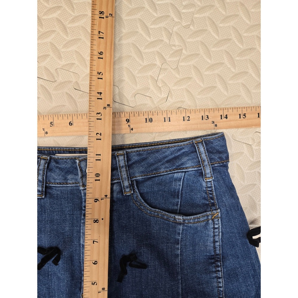 Pilcro Anthropologie Heritage Barrel Jeans 25 Blue Bow Applique Mid Rise Cropped - Picture 13 of 14
